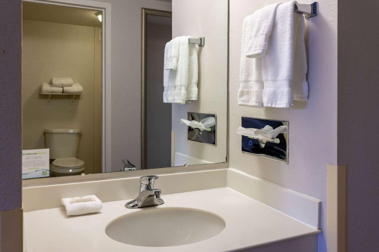 La Quinta & By Wyndham Tricities Airport 3*